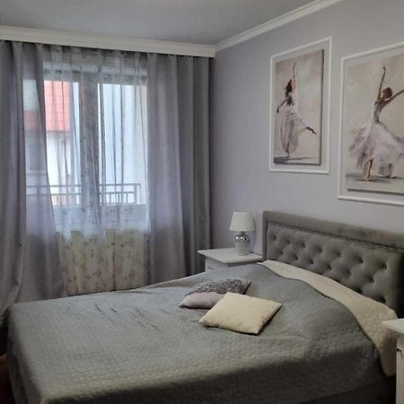 Apartament W Centrum O&K เอากุสตูฟ ภายนอก รูปภาพ
